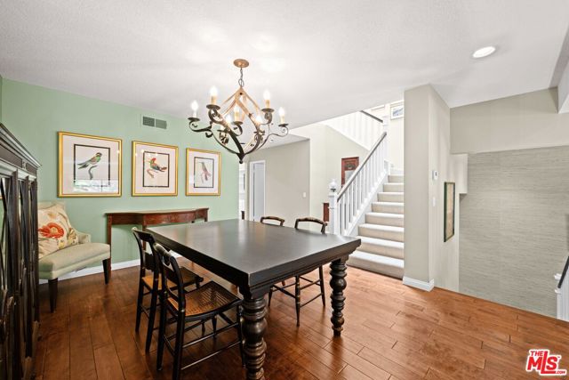 1490 Palisades Drive, Pacific Palisades CA: https://media.crmls.org/mediaz/c5508a65-d029-43ed-8f22-55220762a095.jpg
