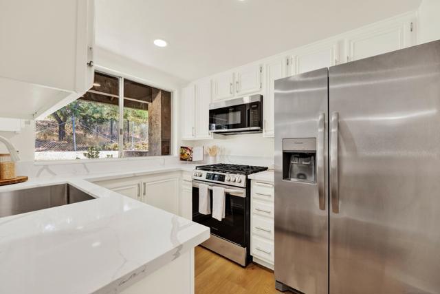 1122 Grape St, San Marcos CA: https://media.crmls.org/mediaz/c550af0a-a017-4f06-9762-95c0527bab53.jpg