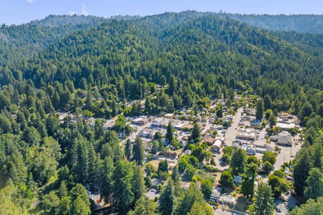 13896 Bear Creek Road, Boulder Creek CA: https://media.crmls.org/mediaz/c5510dc6-3ce6-4ae6-aa63-91fb84e25041.jpg