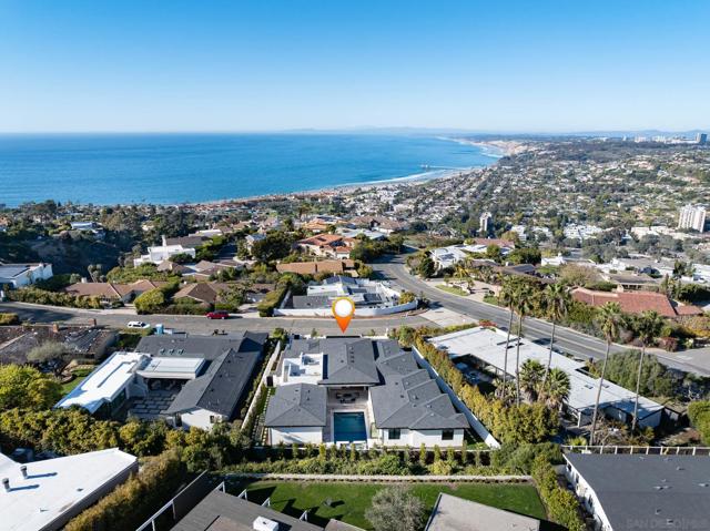 2365 Via Siena, La Jolla, California 92037, 4 Bedrooms Bedrooms, ,6 BathroomsBathrooms,Single Family Residence,For Sale,Via Siena,250019945SD