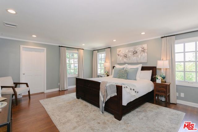 2055 Outpost Drive, Los Angeles CA: https://media.crmls.org/mediaz/c551e421-fd38-4a2e-bed7-06b2a1492d08.jpg
