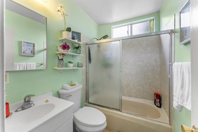 3317 19 Jemez Dr, San Diego CA: https://media.crmls.org/mediaz/c551ff84-6be6-4c0c-bc7b-04d290c3d5fe.jpg