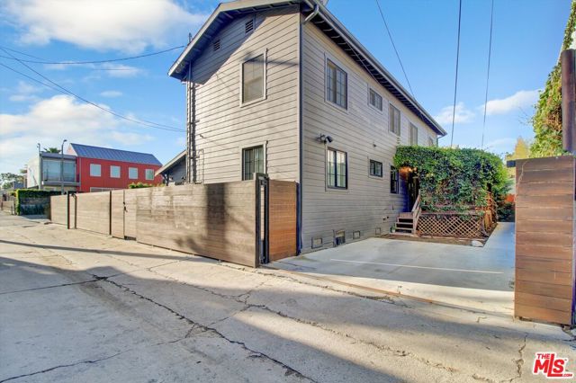 605 Indiana Avenue photo 27
