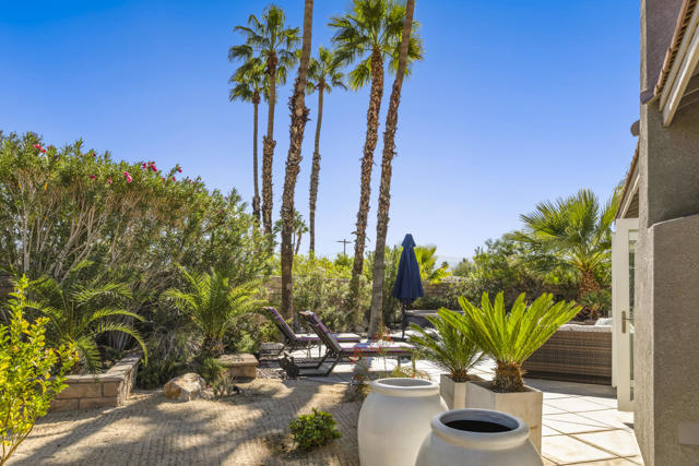 2900 S Redwood Drive, Palm Springs CA: https://media.crmls.org/mediaz/c5526f0e-2924-4243-baa9-148322f1f767.jpg