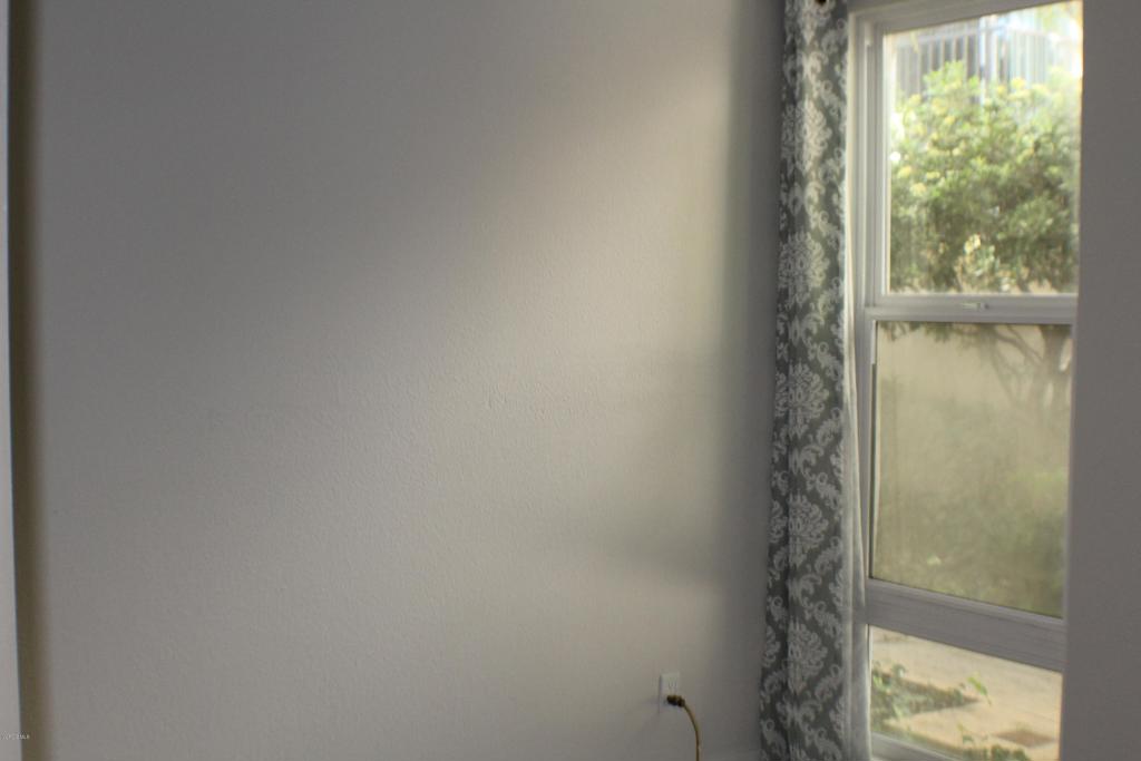 https://media.crmls.org/mediaz/c5535351-65f1-4e09-a59a-4586d6c07ac4.jpg?preset=X-Large