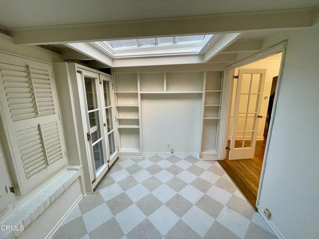 Detail Gallery Image 10 of 24 For 31 Oak Knoll Gardens Dr, Pasadena,  CA 91106 - 2 Beds | 2 Baths