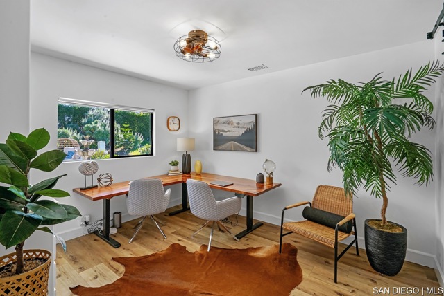 6026 La Granada, Rancho Santa Fe CA: https://media.crmls.org/mediaz/c5547c29-deca-4eaa-8ea6-2e88199e88bc.jpg