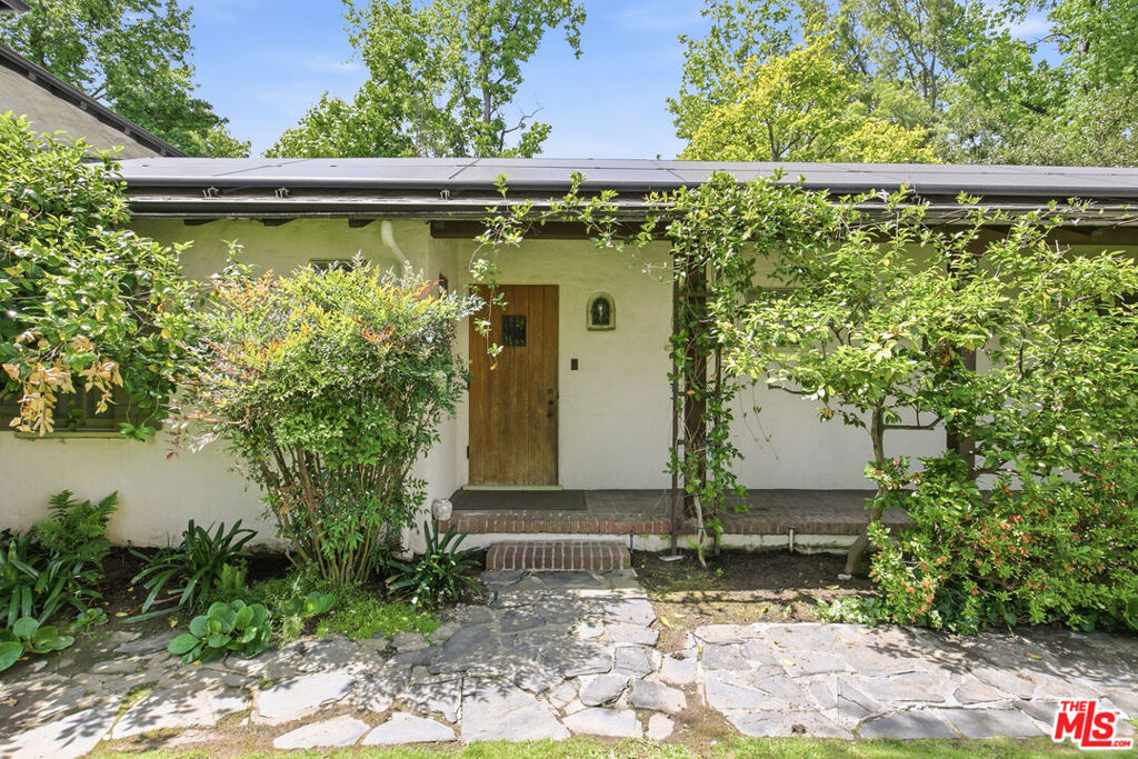 484 Prospect Terrace