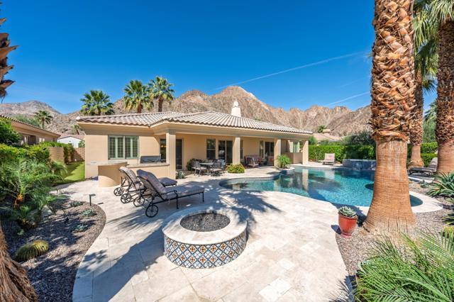 48224 Big Horn Drive, La Quinta CA: https://media.crmls.org/mediaz/c5551bd1-2292-4011-80b0-ab1cb76c9cf0.jpg