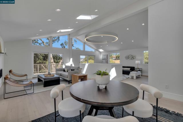 127 Caminar Way, Walnut Creek CA: https://media.crmls.org/mediaz/c5553ba7-a79e-4f01-8c8d-45a553d2bb1a.jpg