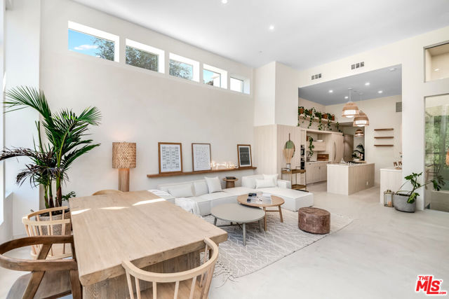 2407 San Marco Drive, Los Angeles CA: https://media.crmls.org/mediaz/c55584d1-0d8a-4843-8e83-10f817145ce2.jpg
