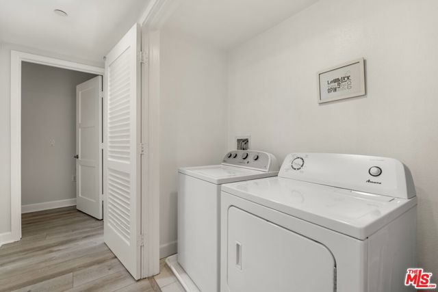 14412 Killion Street, Sherman Oaks CA: https://media.crmls.org/mediaz/c55690d6-f92f-45c0-be97-4b884a466e48.jpg