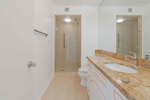 1820 Avenida Del Mundo, Coronado CA: https://media.crmls.org/mediaz/c5571ce8-1952-4db0-80d3-68b02be7b43c.jpg