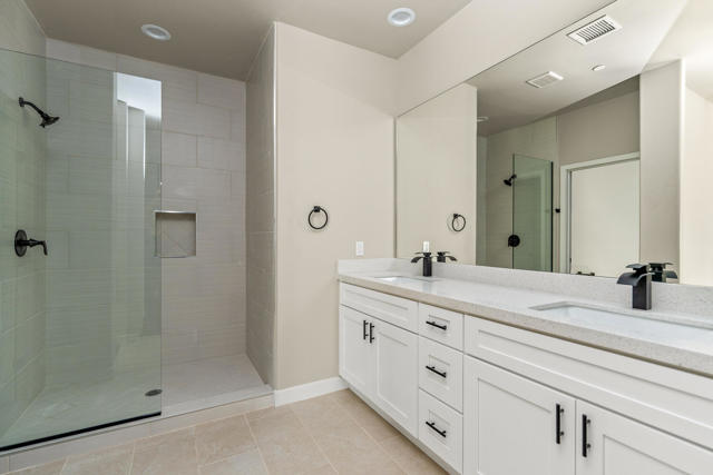 Image 7 of 21 For 13 Caliente Drive