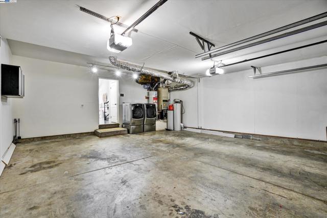 4374 Valley Ave, Pleasanton CA: https://media.crmls.org/mediaz/c55880de-b7cf-48b0-867f-60dd8bf6c411.jpg