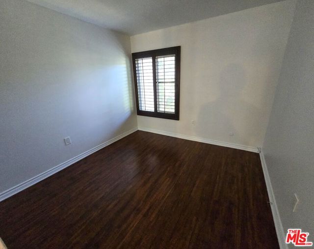 18350 Hatteras Street, Tarzana CA: https://media.crmls.org/mediaz/c55a8b84-fafc-4cff-946f-6bdde1dfcc46.jpg