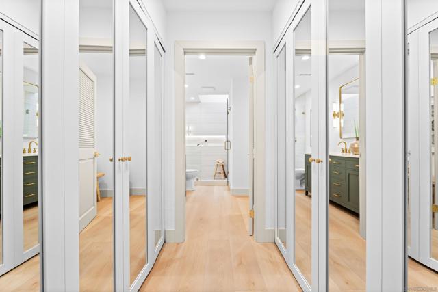 1617 Blossom Field Way, Encinitas CA: https://media.crmls.org/mediaz/c55adf1b-fe02-4547-9e09-8d96f8f411bd.jpg