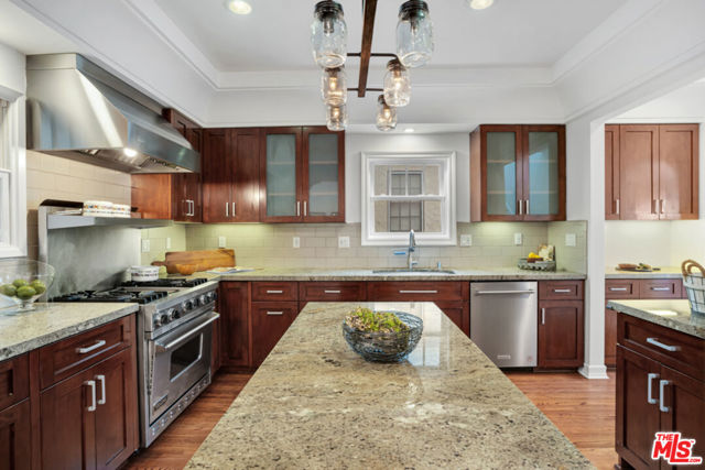 10615 Esther Avenue, Los Angeles CA: https://media.crmls.org/mediaz/c55b2369-47ee-4b50-b171-5cfc36415614.jpg