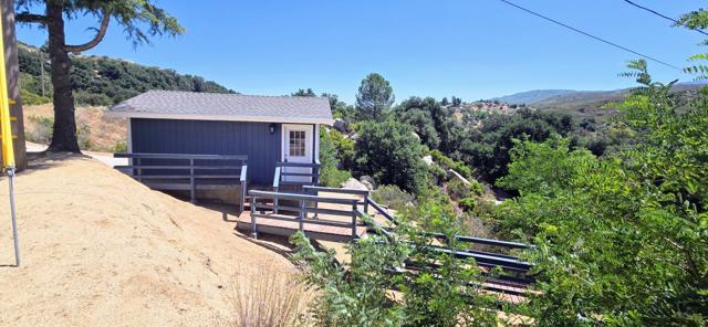 19385 Houston Drive, Banning CA: https://media.crmls.org/mediaz/c55b41fc-3ea5-4f91-a7ad-78e5f113c45f.jpg