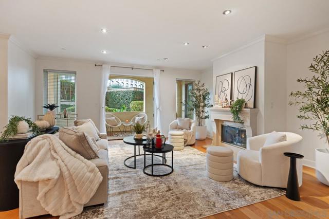 1040 Genter St, La Jolla CA: https://media.crmls.org/mediaz/c55bd5e7-812d-4814-96c8-5073f9b9d5ba.jpg