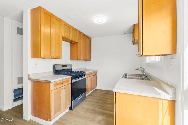 Detail Gallery Image 13 of 40 For 400 Arcade Dr, Ventura,  CA 93003 - 4 Beds | 2/2 Baths