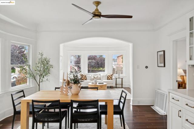 678 65Th St, Oakland CA: https://media.crmls.org/mediaz/c55c3f09-0895-4a43-9d2b-392ab8b316fa.jpg
