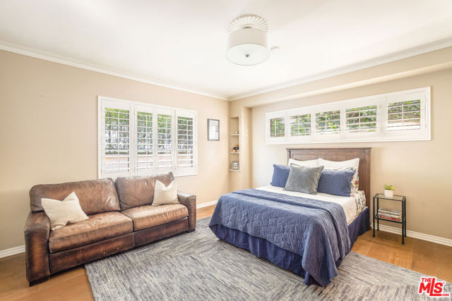 678 Loring Avenue, Los Angeles CA: https://media.crmls.org/mediaz/c55cee6c-c95d-4923-ab69-84b3fe782d5e.jpg