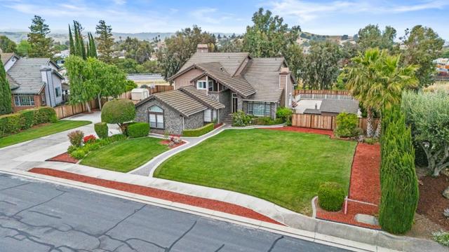 151 Tierra Del Sol, Hollister CA: https://media.crmls.org/mediaz/c55cf21a-690b-4d4e-a059-396bdc27c653.jpg