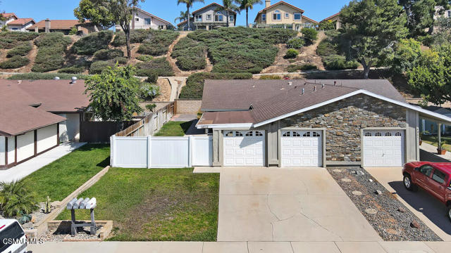 4853 Colony Drive, Camarillo CA: https://media.crmls.org/mediaz/c5609997-c257-403d-baf0-1519c03deb47.jpg