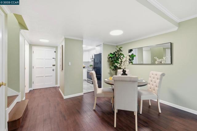 1804 Wildbrook Ct, Concord CA: https://media.crmls.org/mediaz/c560f099-a844-4204-8b57-8e85162b860b.jpg