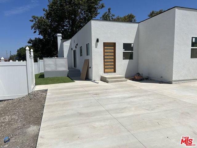 2158 77th Street, Los Angeles, California 90047, 4 Bedrooms Bedrooms, ,4 BathroomsBathrooms,Single Family Residence,For Sale,77th,24423467