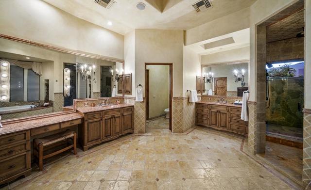 49518 Hidden Valley N Trail, Indian Wells CA: https://media.crmls.org/mediaz/c5627868-57d2-4f6c-a3e1-3d7ff6add073.jpg