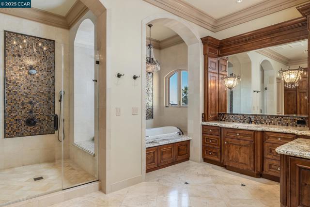 940 Eagle Ridge Dr, Danville CA: https://media.crmls.org/mediaz/c562b828-cce2-4cae-a12d-e6aa673a7479.jpg