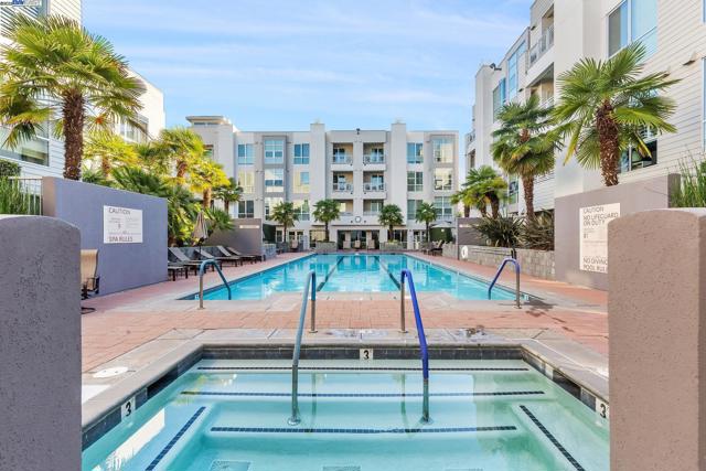 1655 N California Blvd, Walnut Creek CA: https://media.crmls.org/mediaz/c562c50e-7263-43ea-8caf-c40f6608d869.jpg