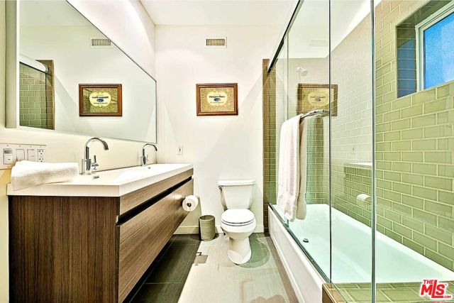 2183 Sunset Plaza Drive, Los Angeles CA: https://media.crmls.org/mediaz/c562c9b5-8a29-41c3-ad27-355eb0aeb8b8.jpg