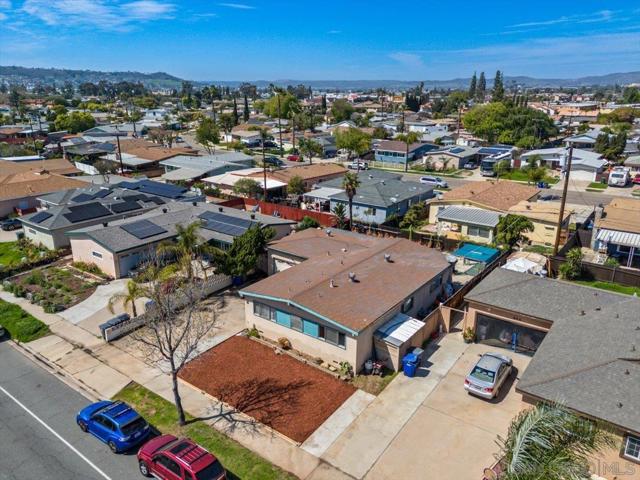 632 Sandalwood Dr, El Cajon CA: https://media.crmls.org/mediaz/c5635990-7ac4-49e7-b23f-fc2b232b9b44.jpg