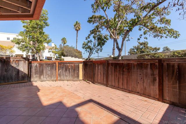 12039 Calle De Leon Drive, El Cajon CA: https://media.crmls.org/mediaz/c5636fd1-1177-49c1-8898-6dd8564c71a8.jpg