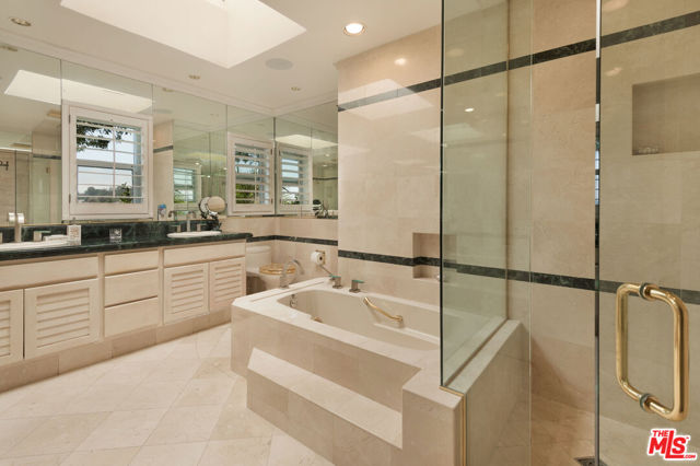 27004 PACIFIC COAST Highway, Malibu CA: https://media.crmls.org/mediaz/c563ec82-7845-4620-bf1e-bfadb1453acc.jpg