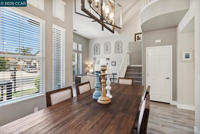 96 Heritage Way, Brentwood CA: https://media.crmls.org/mediaz/c563fb59-9301-4999-8e04-f2f41f2a6c8c.jpg