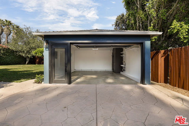 248 N Canyon Boulevard, Monrovia CA: https://media.crmls.org/mediaz/c5641b50-7c3f-4f99-ad18-a8a6ce86be51.jpg