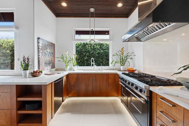 1728 West Lewis, San Diego CA: https://media.crmls.org/mediaz/c5641ee3-ab53-41e3-8752-20083063dc21.jpg