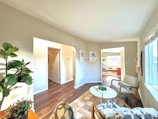 37 Oceanview Avenue, Half Moon Bay CA: https://media.crmls.org/mediaz/c5643132-032d-4434-824f-2224868cf7fe.jpg