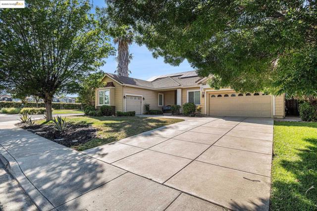 1839 Elizabeth Way, Brentwood CA: https://media.crmls.org/mediaz/c56457e7-edc0-46d3-adf5-43cbf960770a.jpg