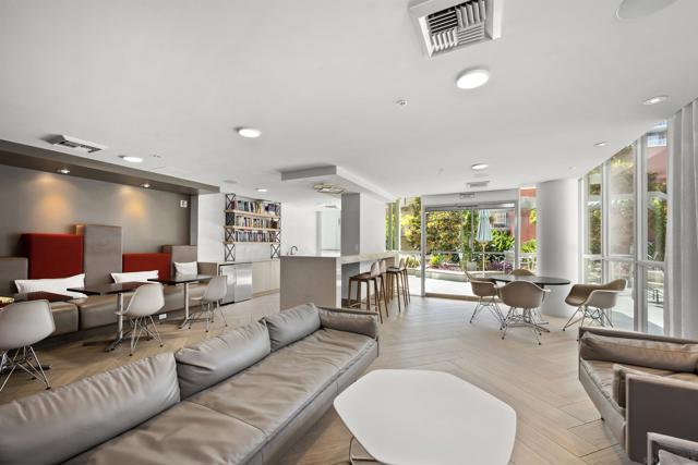 1240 India, San Diego CA: https://media.crmls.org/mediaz/c564bb42-9c9b-4a03-86ab-8306e4ea3edc.jpg