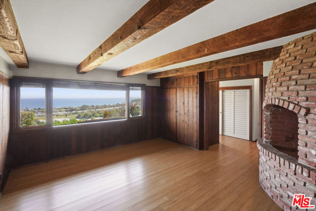 3217 Colony View Circle, Malibu CA: https://media.crmls.org/mediaz/c5650783-4193-46dd-ae7e-19254a4c0fa5.jpg