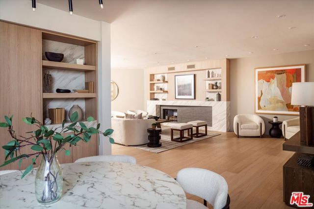 300 N Swall Drive, Beverly Hills CA: https://media.crmls.org/mediaz/c5652018-c091-48ab-b405-f36a96a9b963.jpg