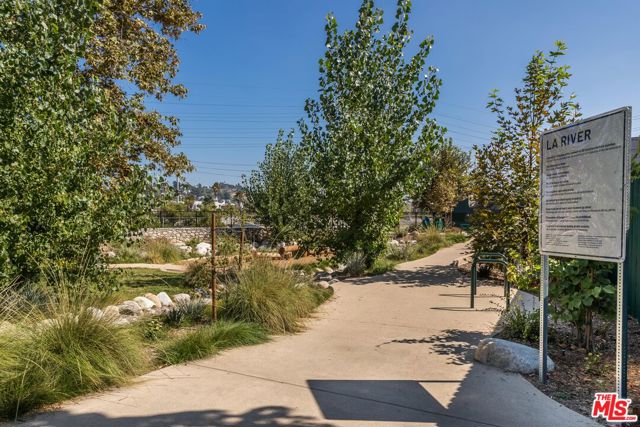 2660 Newell Street, Los Angeles, California 90039, ,Multi-Family,For Sale,Newell,25602195