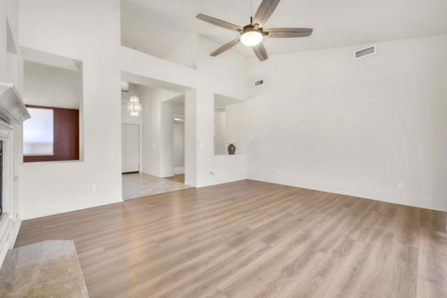 40180 Eastwood Lane, Palm Desert CA: https://media.crmls.org/mediaz/c565b9c4-815d-47f9-9c1a-081f2c1ae3ce.jpg