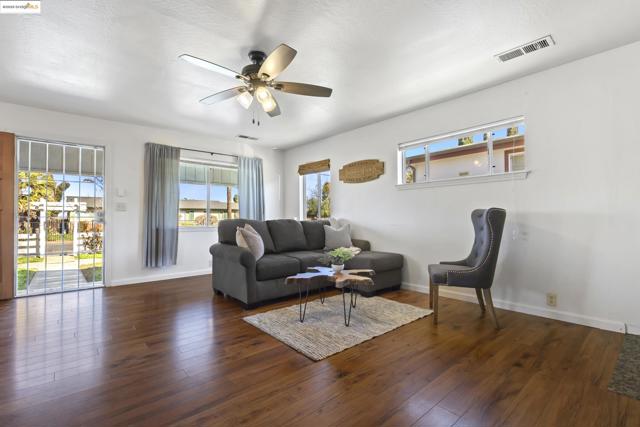 3474 Camino Diablo, Byron CA: https://media.crmls.org/mediaz/c5661966-00ae-4f2a-ba7e-f82225adb552.jpg