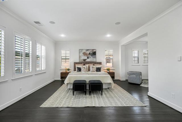 671 W Questa Trl, Mountain House CA: https://media.crmls.org/mediaz/c56634be-0525-4c71-9634-9a78441be550.jpg